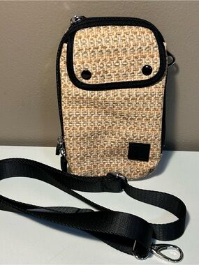 IHKWIP Everyday Essentials Crossbody Raffia Bag Small Patent Trim Tan Black